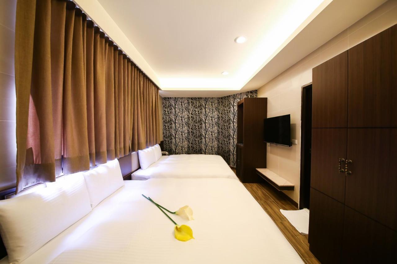 Maple Hotel Second Branch 台南 エクステリア 写真