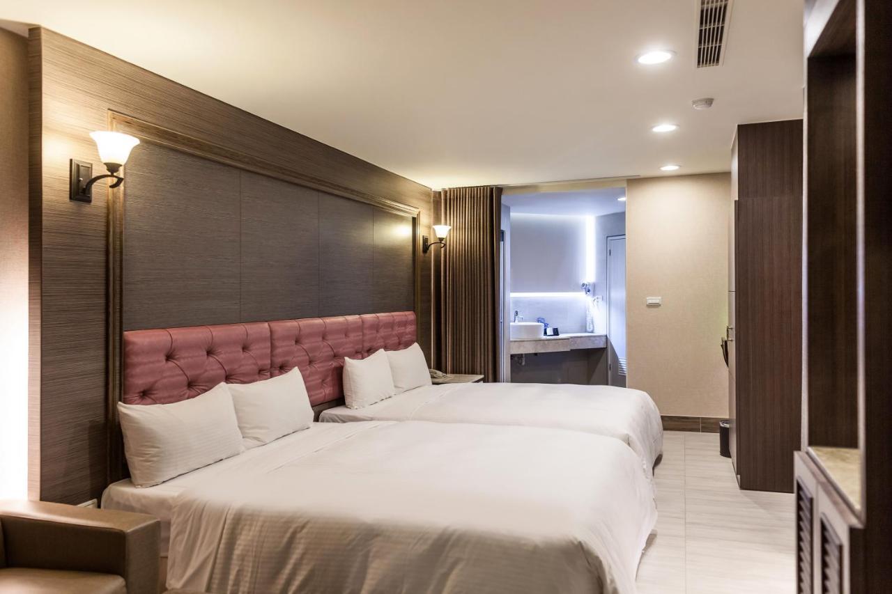 Maple Hotel Second Branch 台南 エクステリア 写真